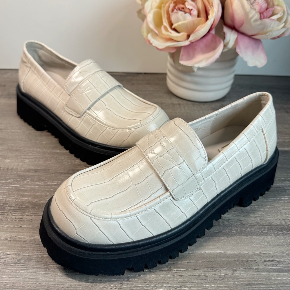 Matisse Laguna Platform Loafers Bone/Cream Croc Embossed faux leather size 8 - Picture 3 of 9